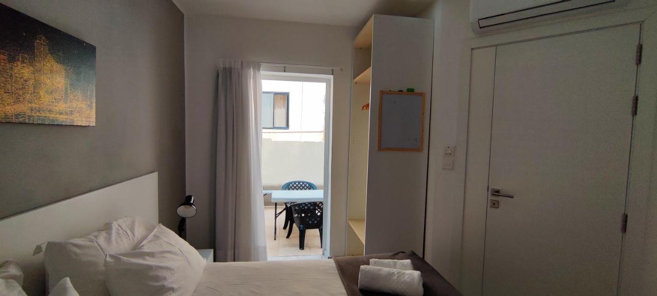 Villa Arjuza - Private Self Catering Bedrooms With Bathroom Is-Swieqi Экстерьер фото